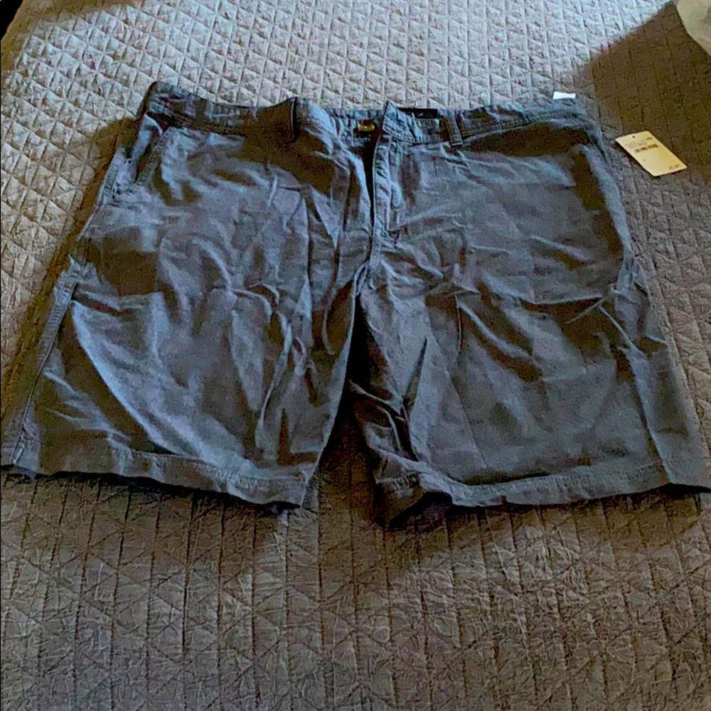 Men’s shorts. Sz 40
